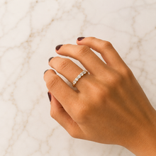 Cargar imagen en el visor de la galería, Anillo Cintillo Plata Circón Blanco