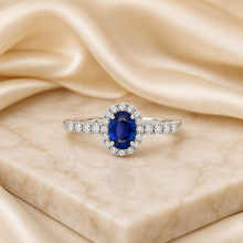 Cargar imagen en el visor de la galería, Anillo Zafiro y Diamantes