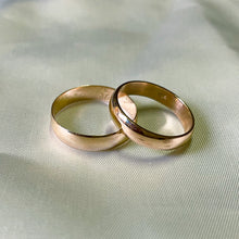 Cargar imagen en el visor de la galería, Argollas de matrimonio - Oro Dorado