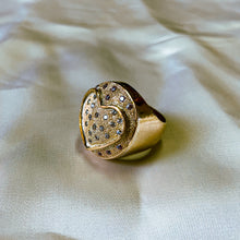 Cargar imagen en el visor de la galería, Anillo Circle Heart