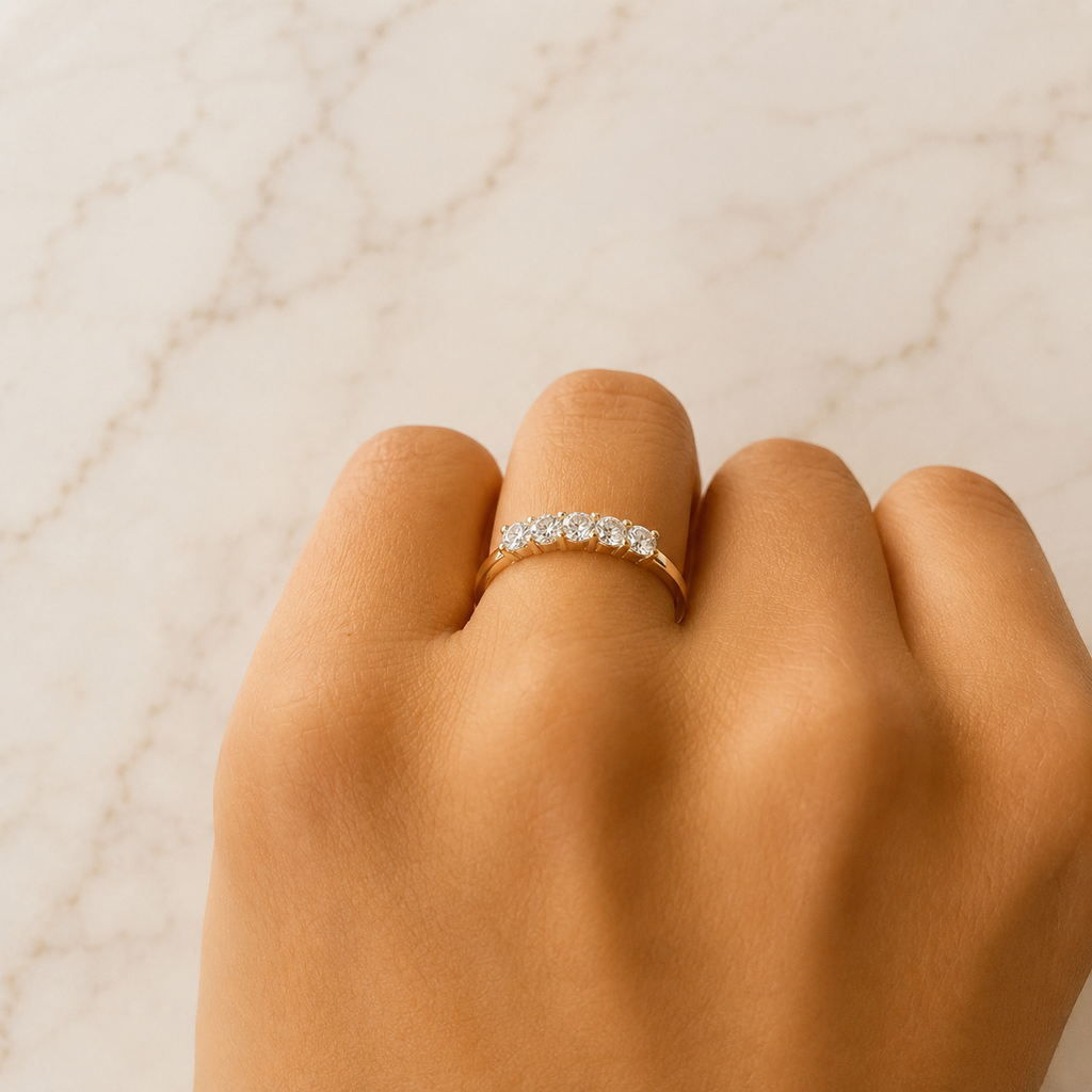 Anillo Cintillo Plata Circón Blanco