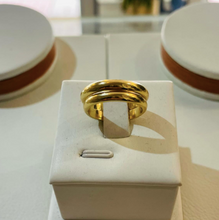 Cargar imagen en el visor de la galería, Argollas de matrimonio - Oro Dorado
