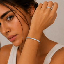 Cargar imagen en el visor de la galería, Pulsera Tennis de Diamantes en Oro Blanco 18K
