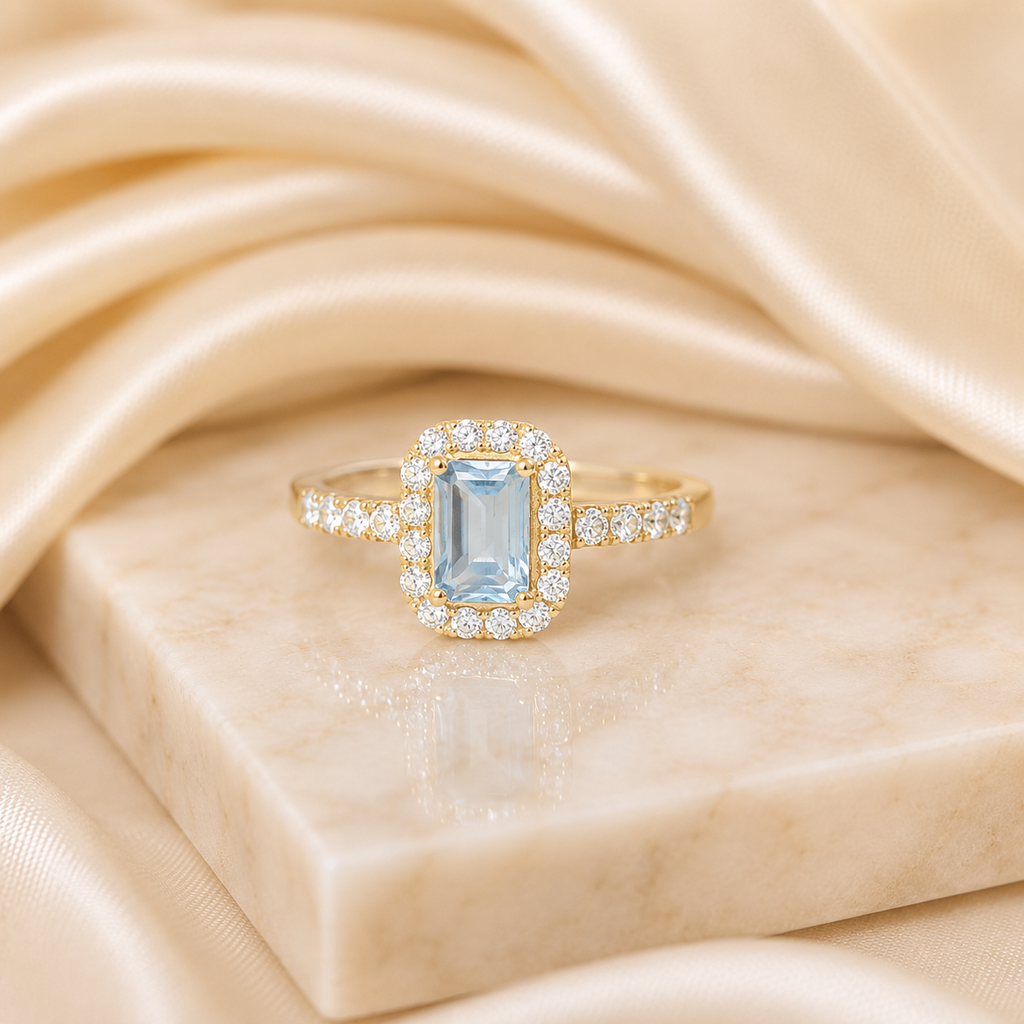 Anillo Aguamarina Diamantes Gold