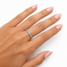 Cargar imagen en el visor de la galería, Anillo Cintillo Plata Circón Blanco
