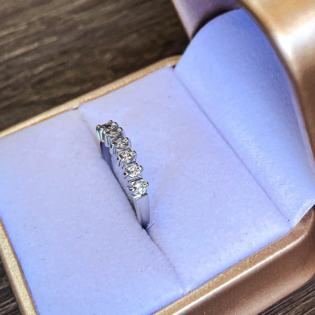 Anillo Cintillo Diamond