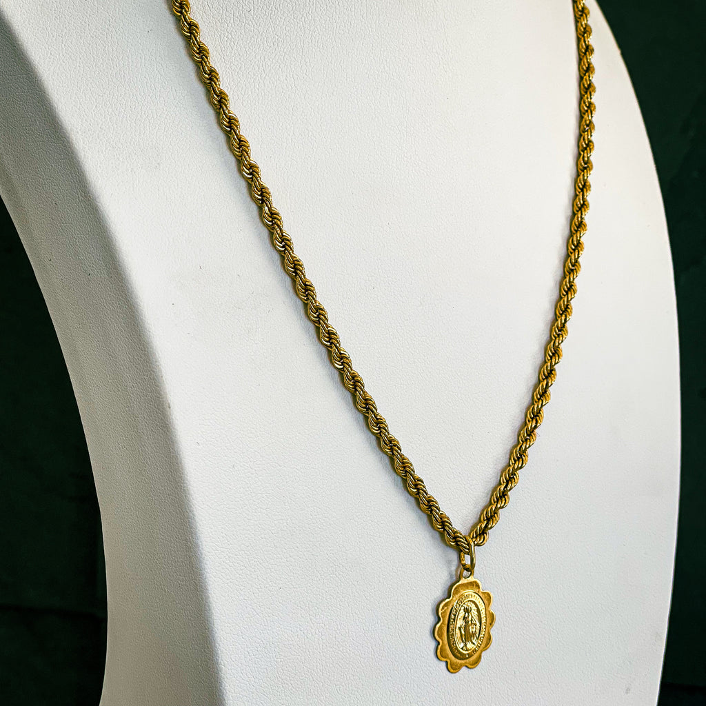Collar Virgen de los rayos