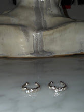 Cargar imagen en el visor de la galería, Aros Earcuff Silver Circón
