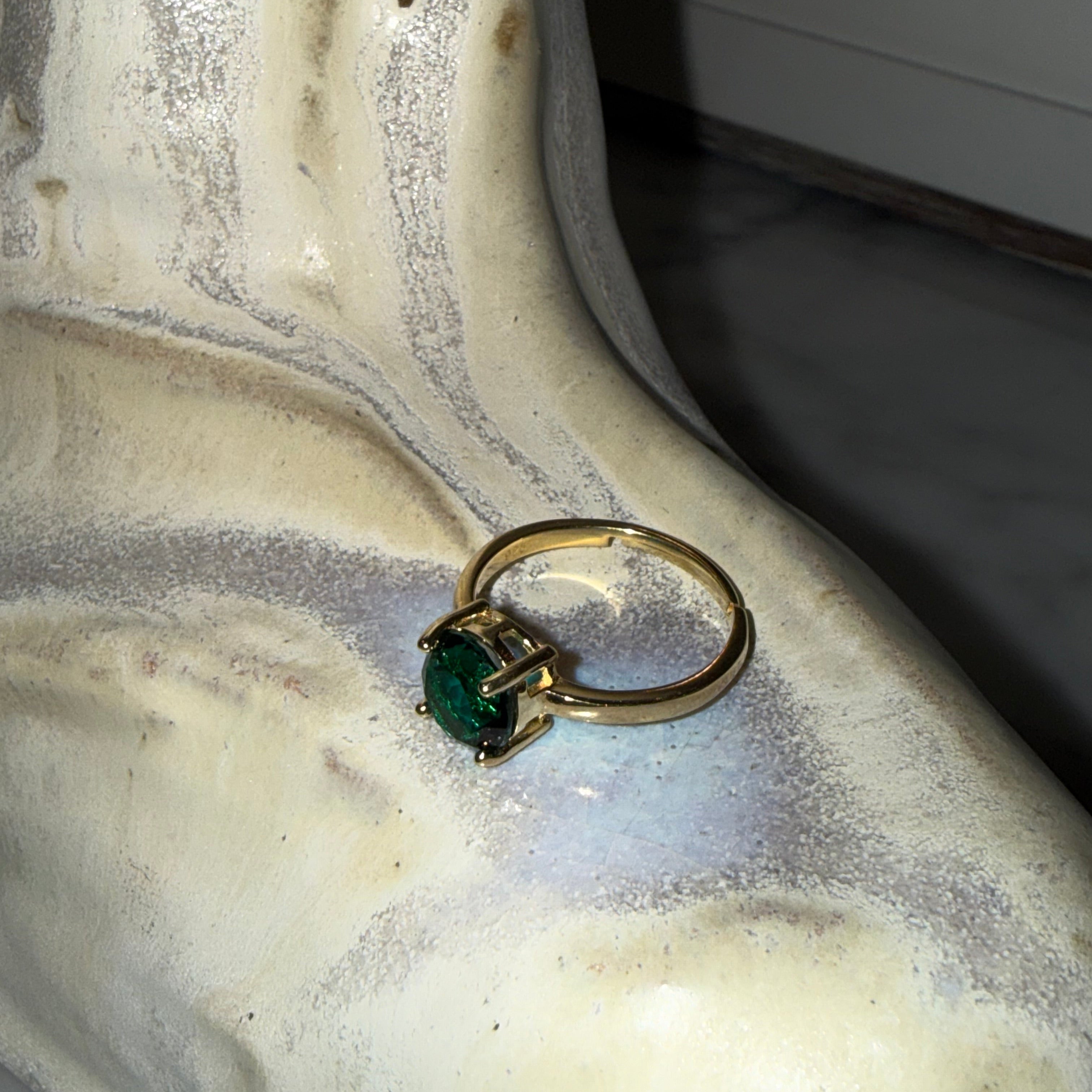 Anillo Silver Gold Plated Esmerald Ajustable