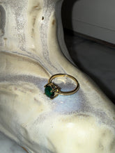 Cargar imagen en el visor de la galería, Anillo Silver Gold Plated Esmerald Ajustable
