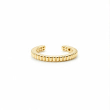 Cargar imagen en el visor de la galería, Aros Earcuff Gold
