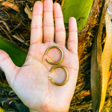Cargar imagen en el visor de la galería, Argollas de Oro
