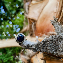 Cargar imagen en el visor de la galería, Anillo piedra negra
