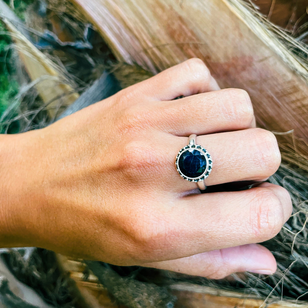 Anillo piedra negra